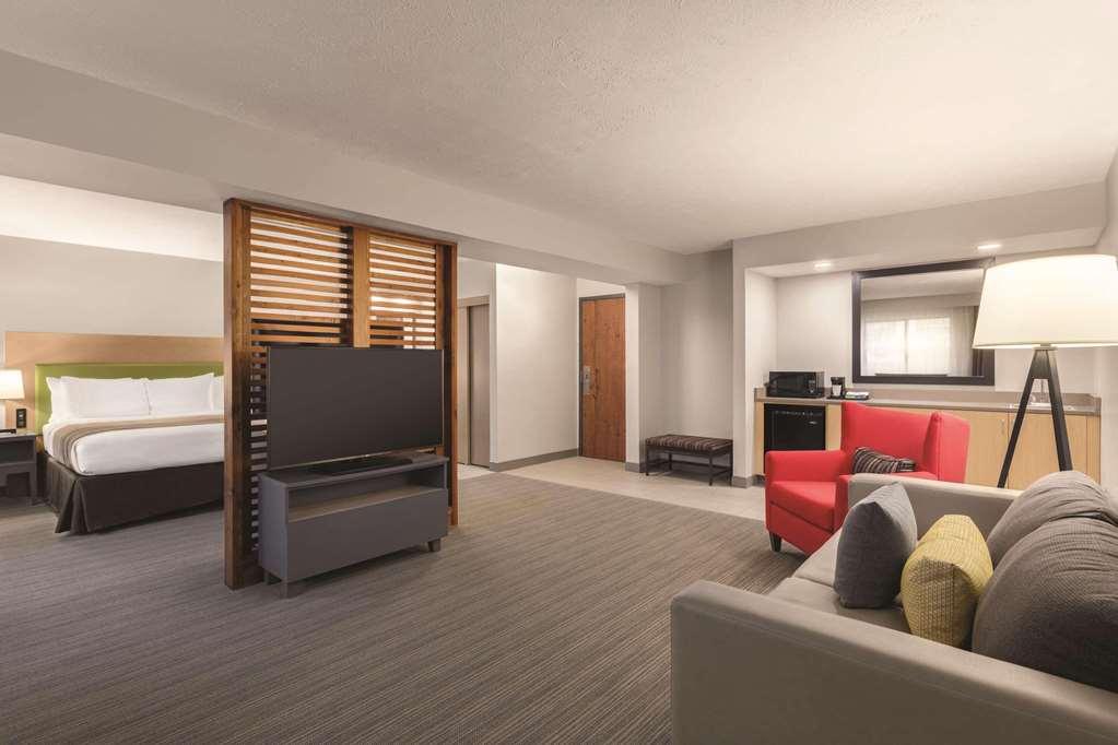 Country Inn & Suites By Radisson, Erie, Pa Kearsarge الغرفة الصورة
