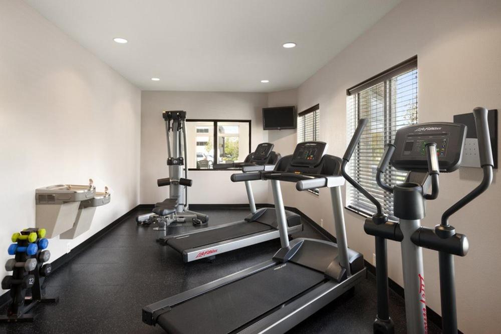 Country Inn & Suites By Radisson, Erie, Pa Kearsarge المظهر الخارجي الصورة